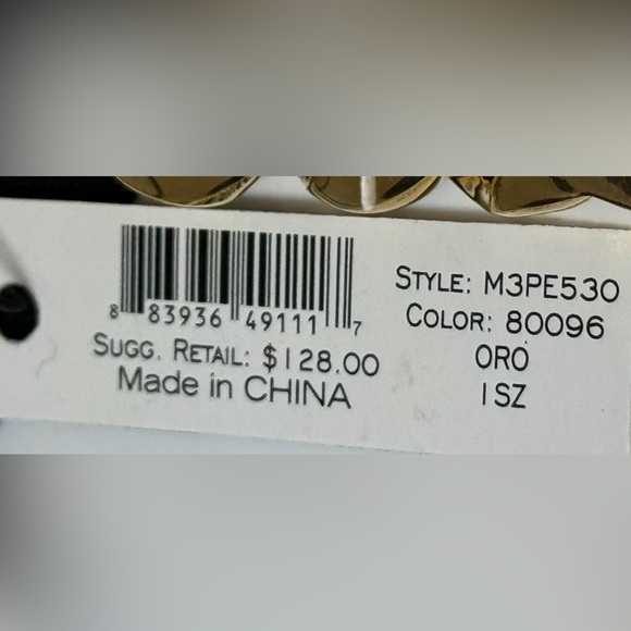 Marc by Marc Jacobs Chunky Turn lock closure
Bracelet in GunMetal - Picture 11 of 11